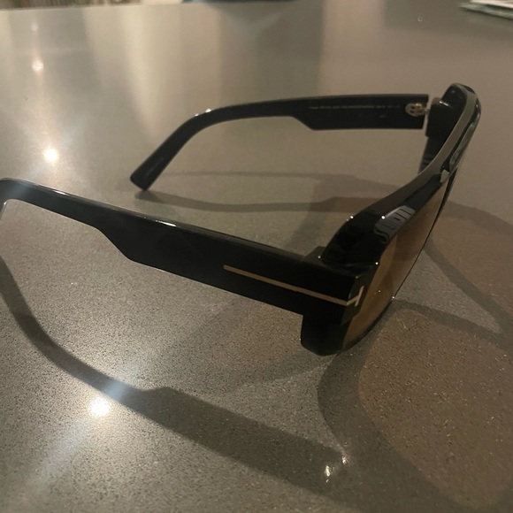 Tom Ford Aviator Sunglasses - Picture 4 of 4